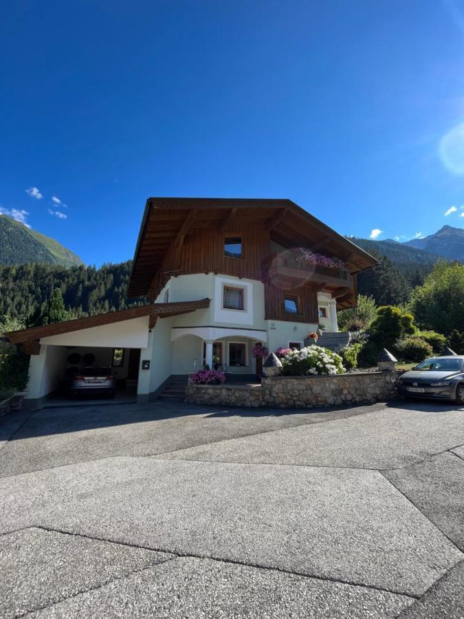 Ferienwohnung Gertraud Und Peter Geisler Finkenberg Luaran gambar
